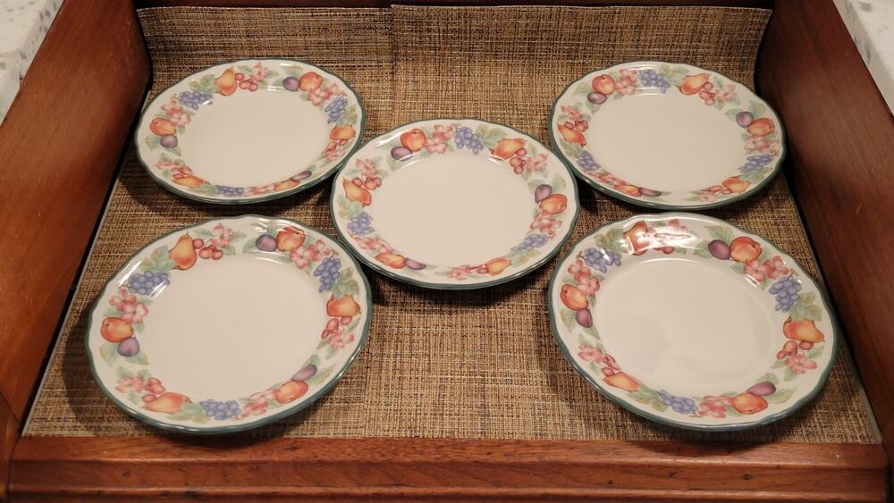 Epoch MARKET DAY Salad Plates Set of 5